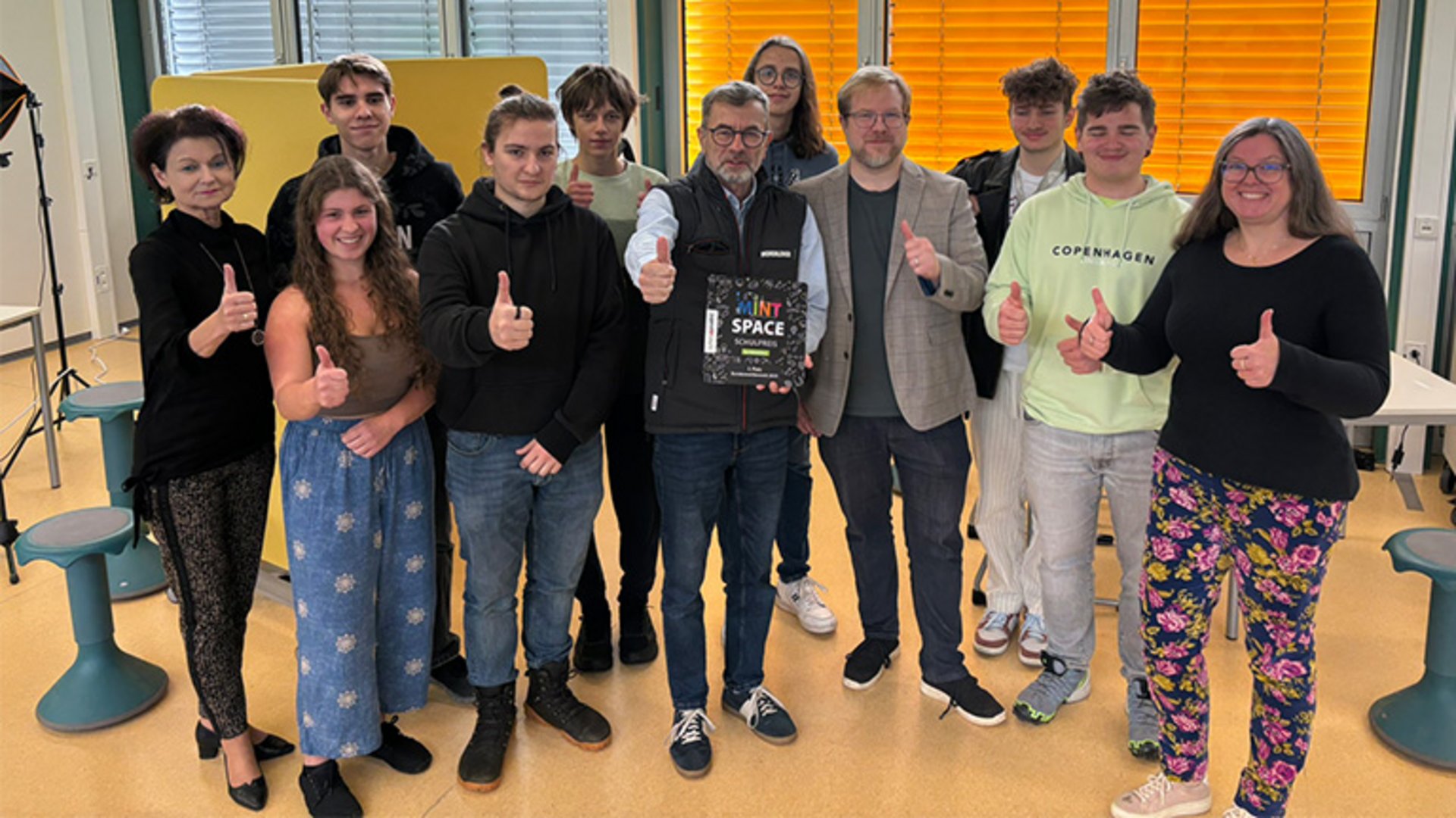 Bild: Preisübergabe 2. Platz Bundeswettbewerb GemS Nohfelden-Türkismühle