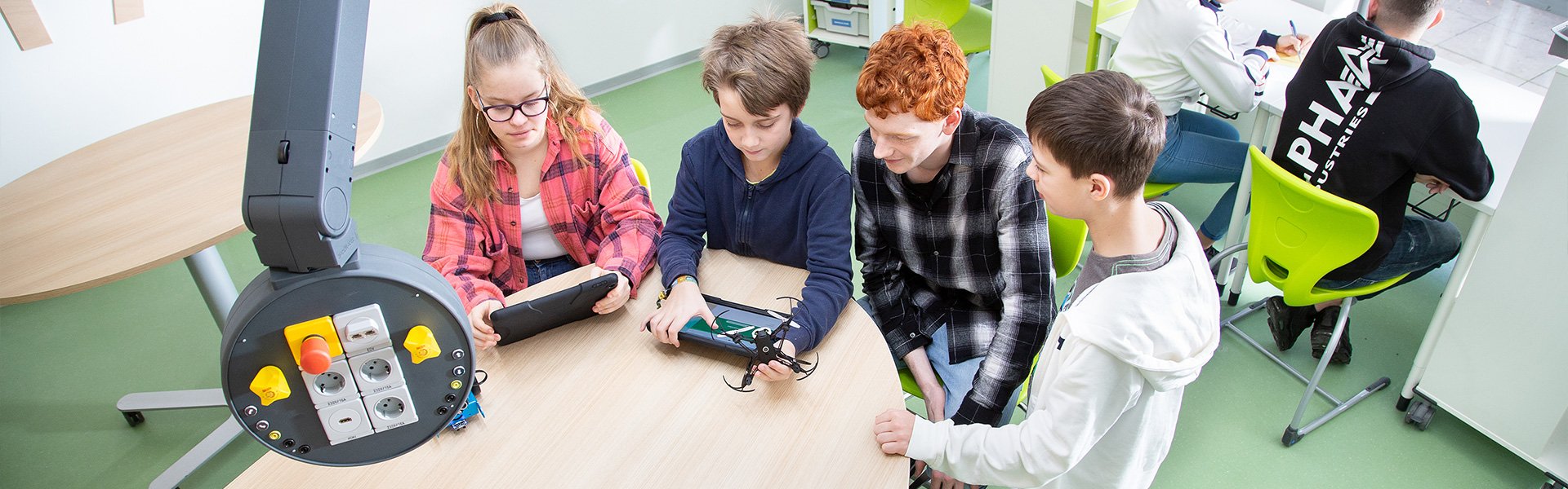 Bild: Schüler im Makerspace