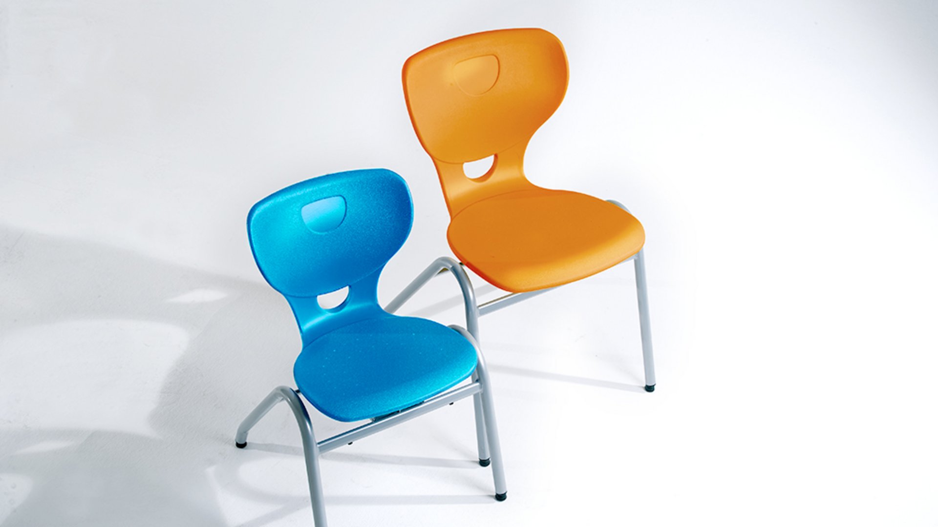 Bild: Zwei SEDIAMO® Quadro Stühle