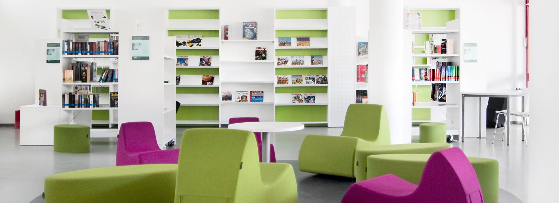 Bild: Bibliothek aus RATIO Grundregalen