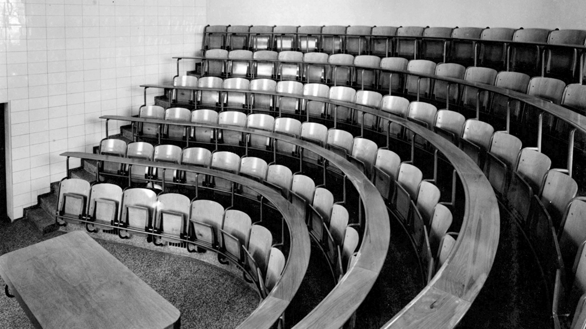 Bild: Hörsaal im Pathologischen Institut der Albert-Ludwigs-Universität Freiburg